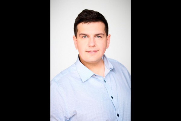 DeArt Management represents exclusively: Valentyn Dytiuk